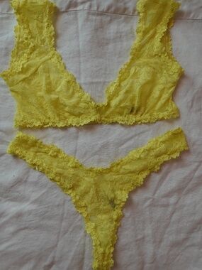 SKIMS stretch lace set